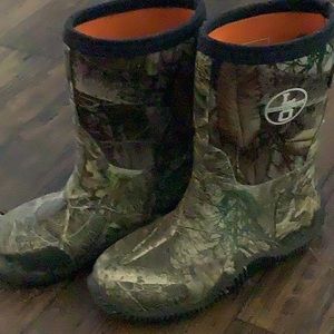 Lincoln outfitters rubber boots
